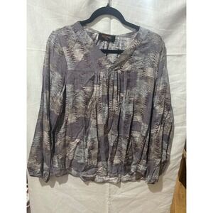 Reneec Made in USA Women's Size L Abstract Print V Neck Long Sleeve Blouse